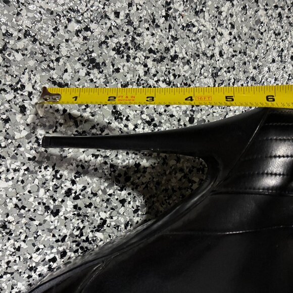 Yves Saint Laurent EXCELLENT Leather boots - Picture 13 of 15